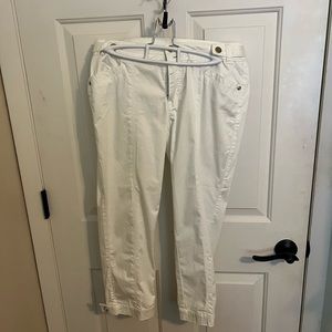 Cache White Capris